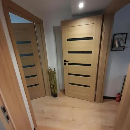 Typu Bridge Dla 4-5 Osob